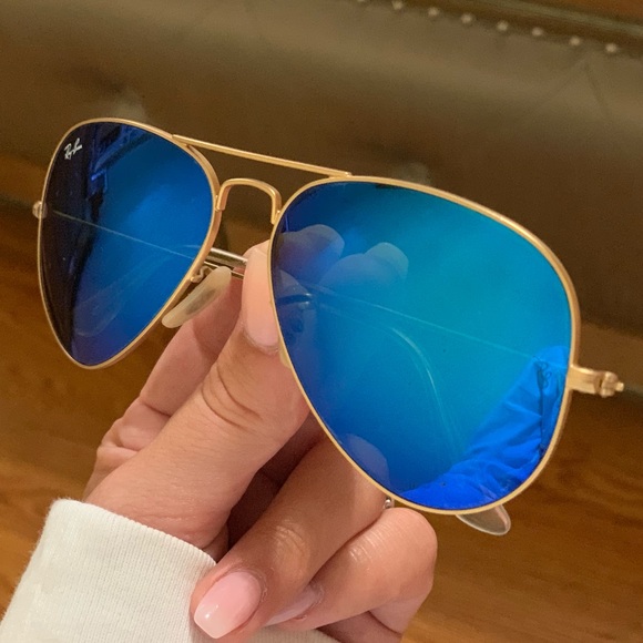 Ray Ban Aviator Sunglasses - Picture 4 of 6